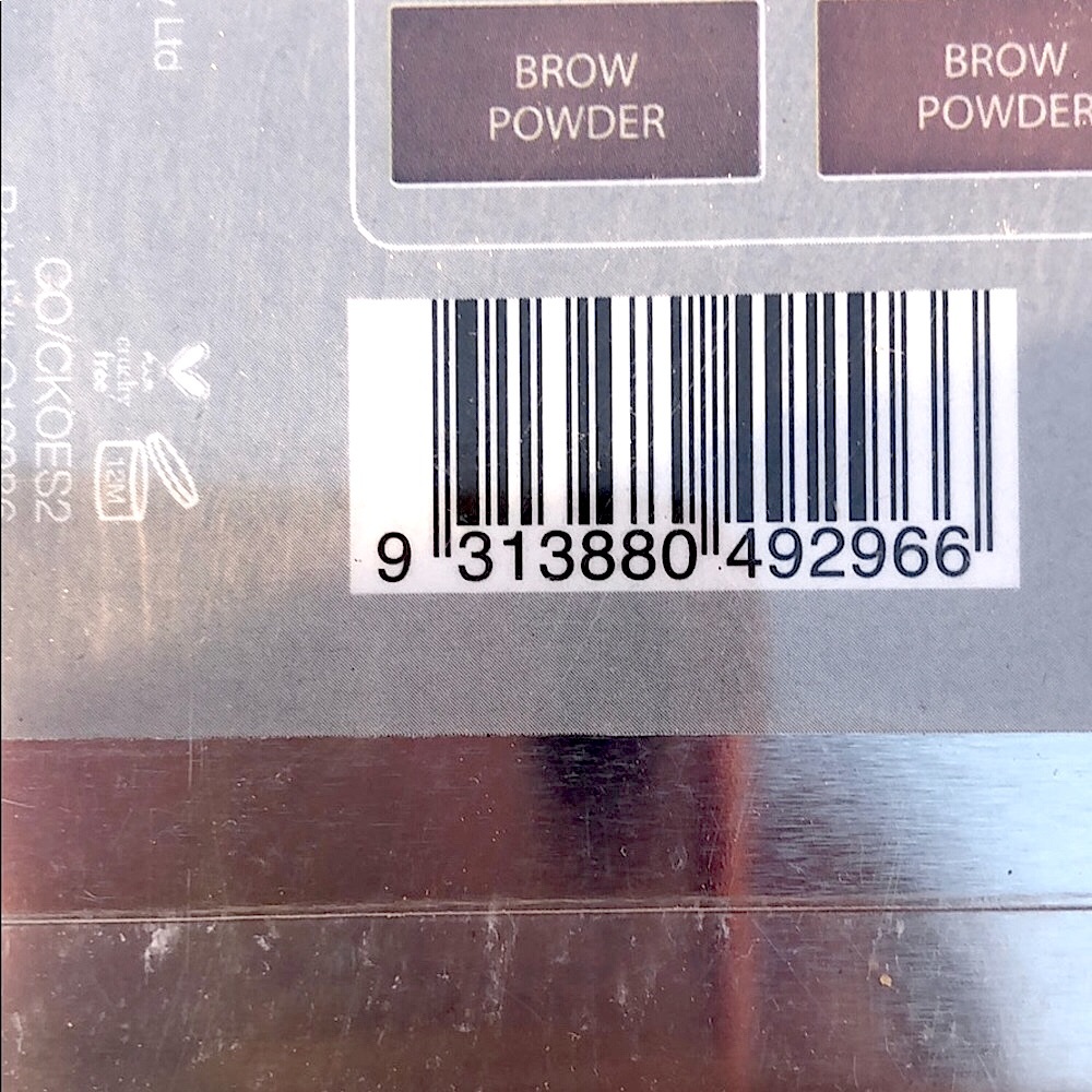 NEW Essentials Exposed Face Eye & Brow Pallette - Picture 9 of 10